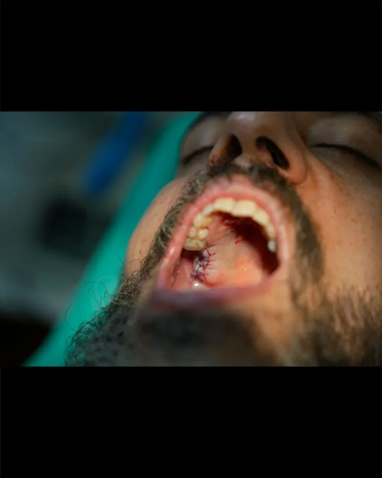 دکتر نیلوفر استوار